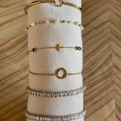 Bracelet fin croix