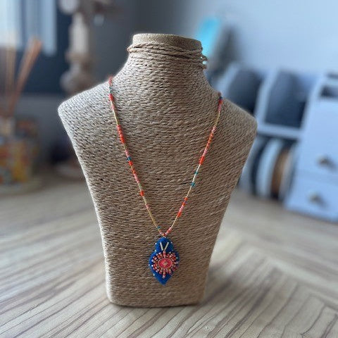 collier tour de cou feutrine
