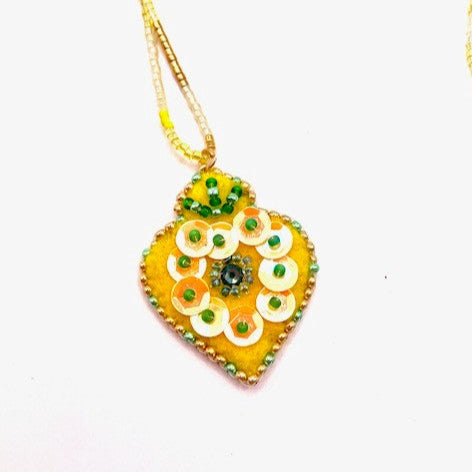 Sautoir feutrine perlée